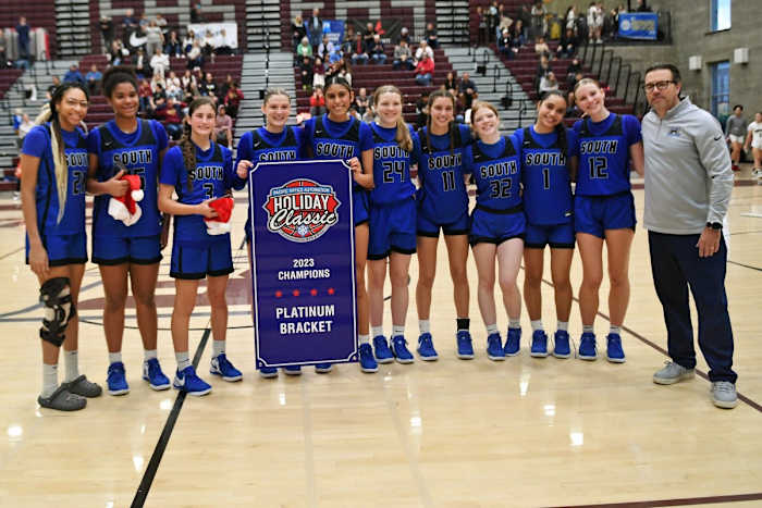 a South Medford Mission Hills girls basketball Oregon POA Holiday Classic December 30 2023 Leon Neuschwander 47
